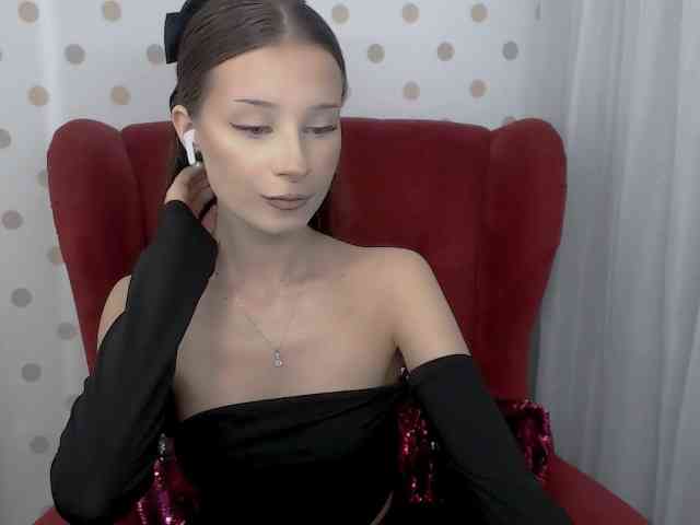 EmilyHoney webcam