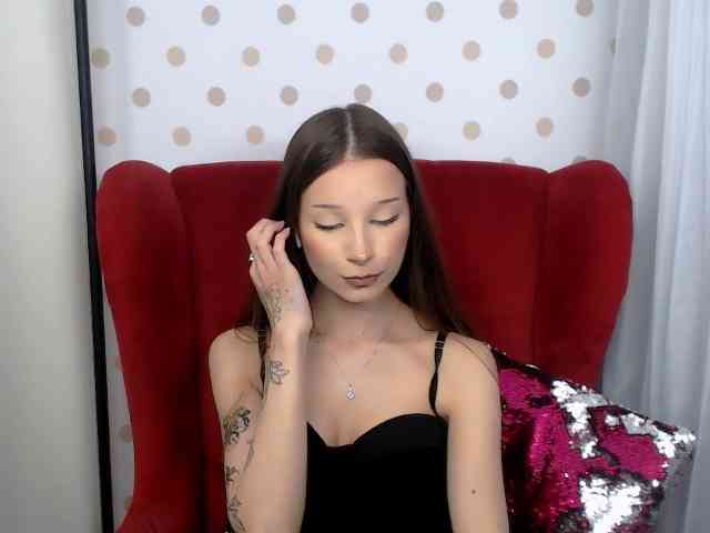 EmilyHoney webcam