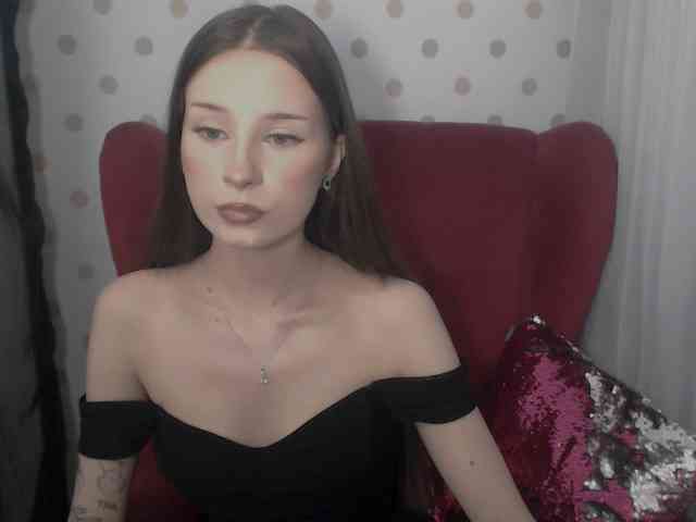 EmilyHoney webcam