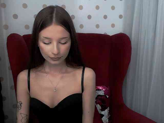 EmilyHoney webcam