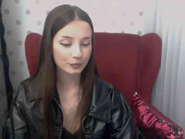 EmilyHoney webcam