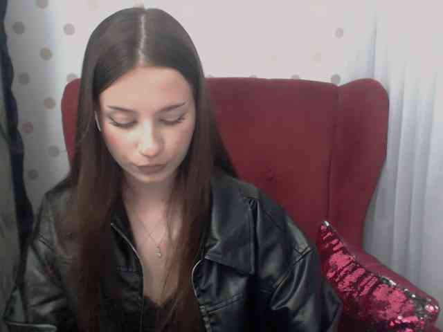 EmilyHoney webcam