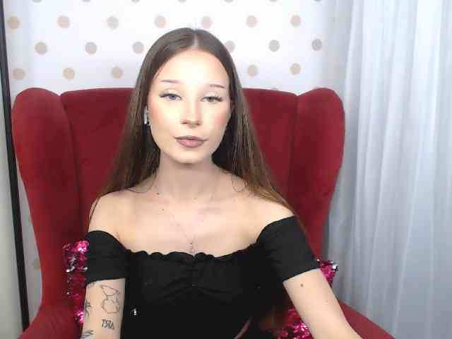 EmilyHoney webcam