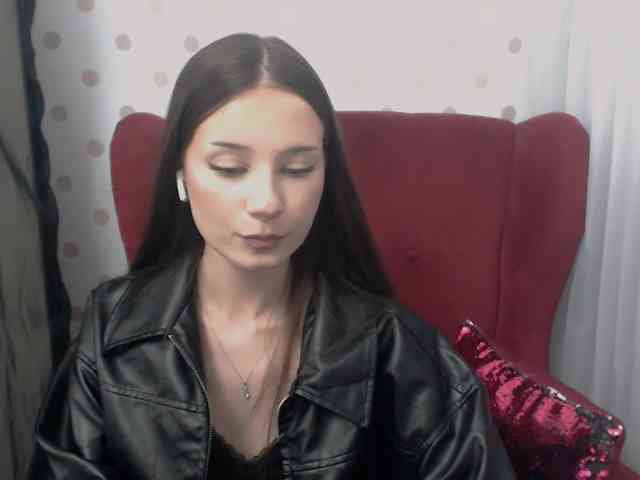 EmilyHoney webcam