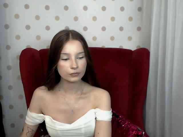 EmilyHoney webcam