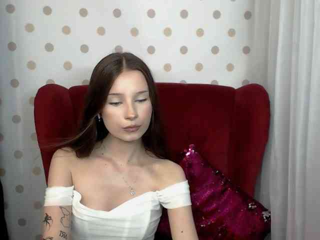 EmilyHoney webcam