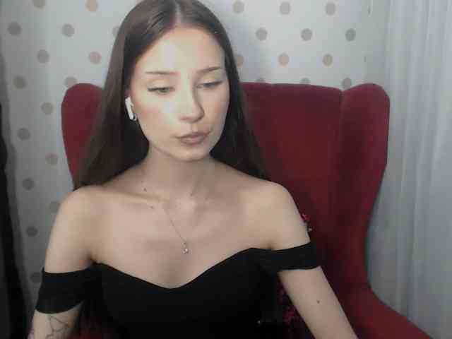 EmilyHoney webcam