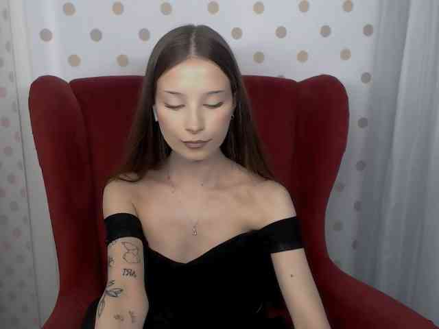 EmilyHoney webcam