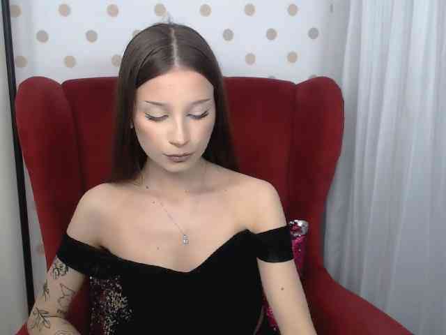 EmilyHoney webcam