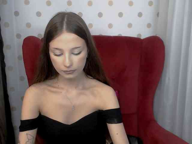 EmilyHoney webcam