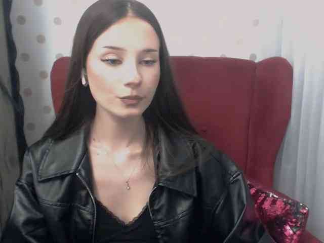 EmilyHoney webcam