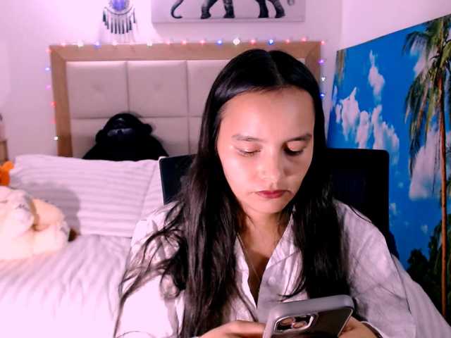 Valentina-Hearts live cam pe BongaCams
