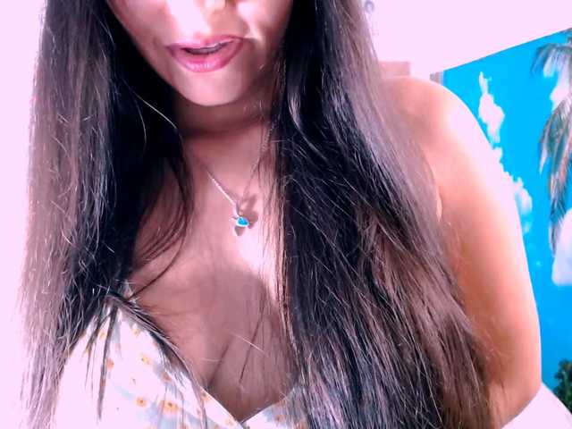 Valentina-Hearts live webcam show