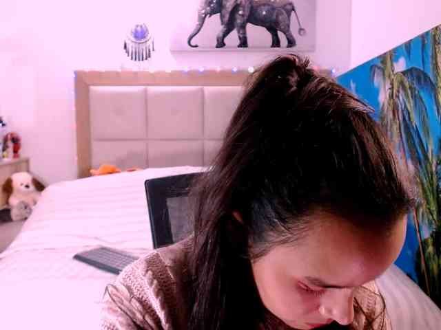 Valentina-Hearts webcam