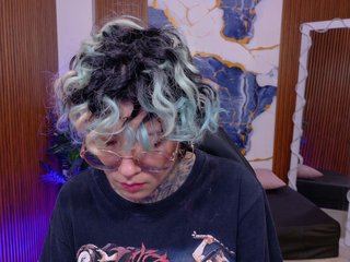 Lyra-tay Porn Show