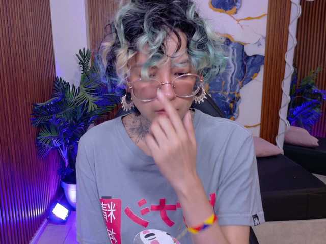 Lyra-tay live cam on BongaCams