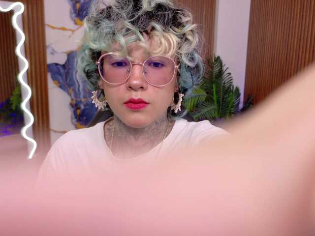Lyra-tay live webcam show