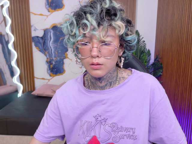 Lyra-tay live webcam show