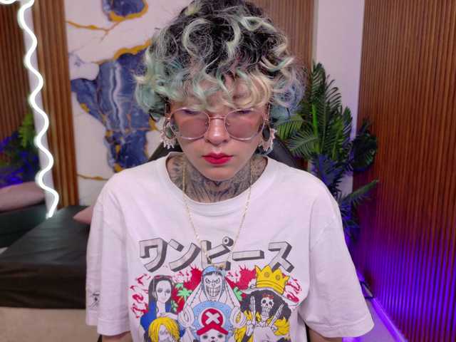 Lyra-tay live webcam show