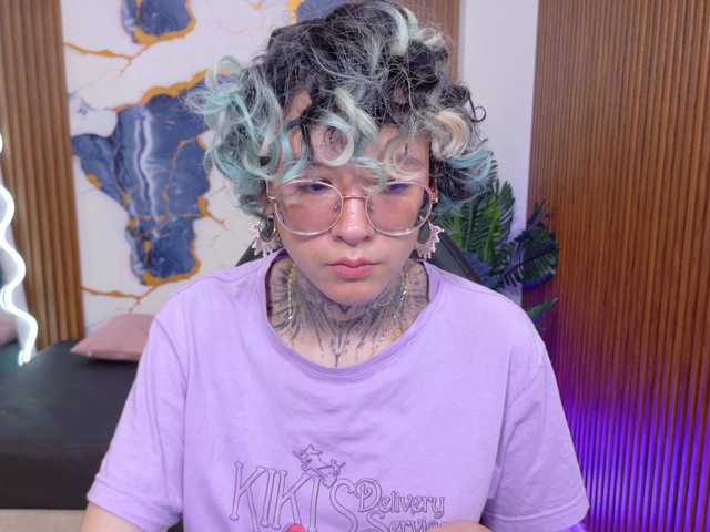 Lyra-tay live cam on BongaCams