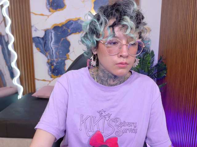 Lyra-tay live cam on BongaCams