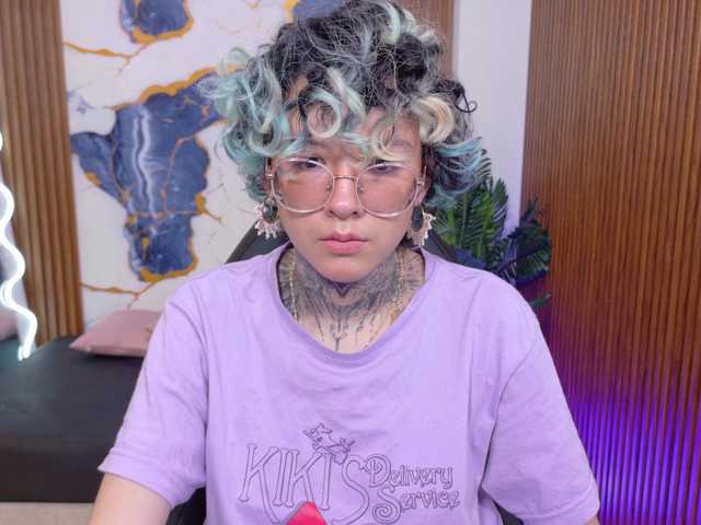 Lyra-tay live webcam show