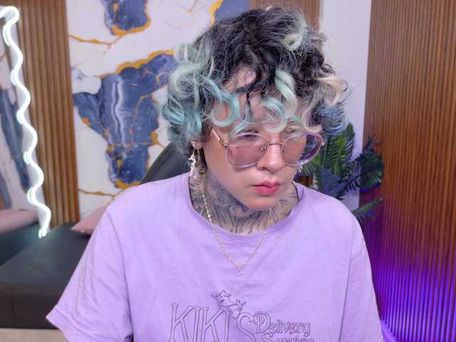 Lyra-tay live cam on BongaCams