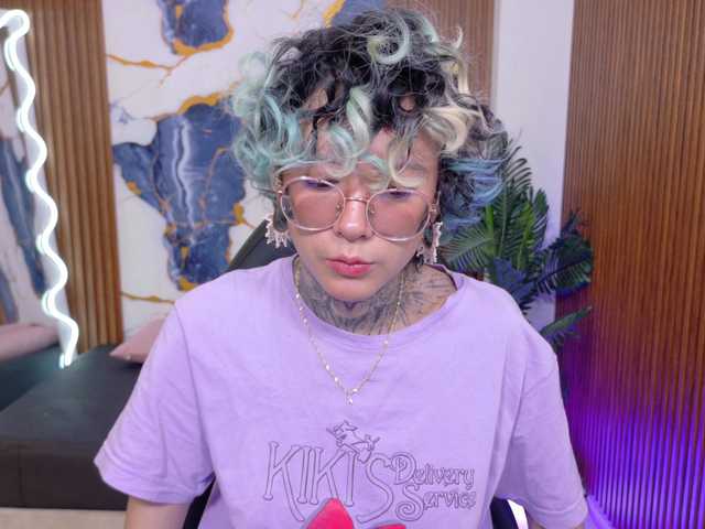 Lyra-tay live webcam show