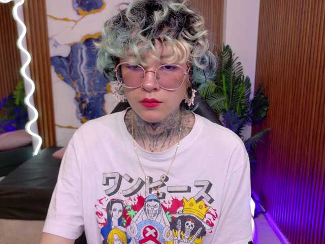 Lyra-tay live webcam show