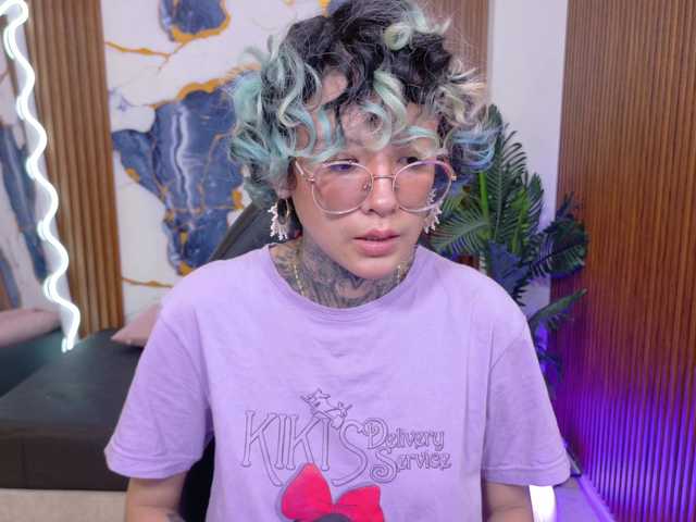 Lyra-tay live webcam show