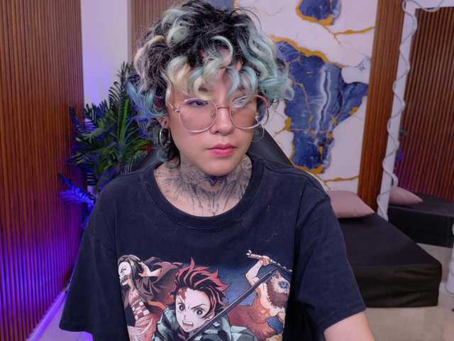Lyra-tay live cam on BongaCams