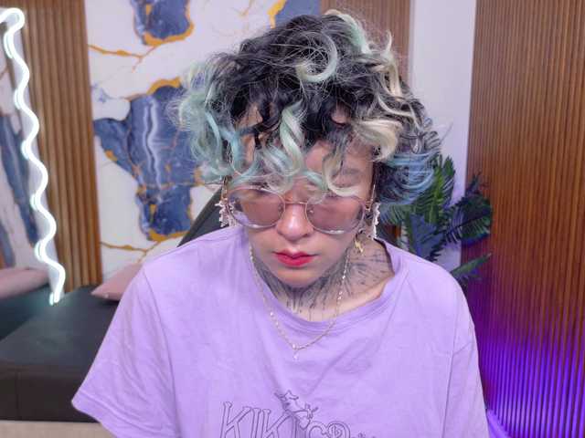 Lyra-tay live webcam show
