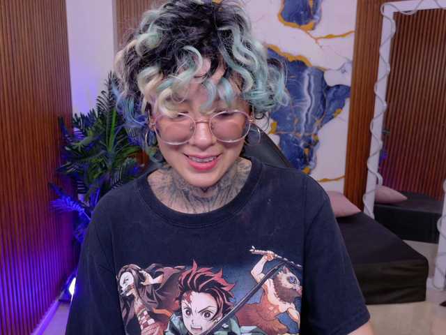 Lyra-tay live cam on BongaCams