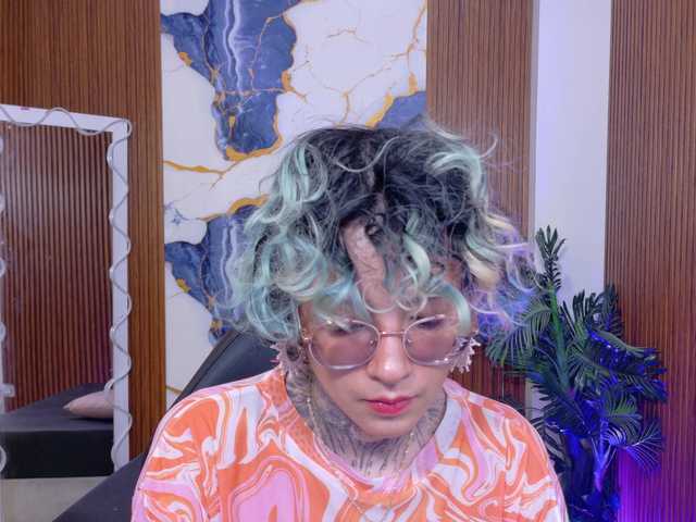 Lyra-tay live cam on BongaCams