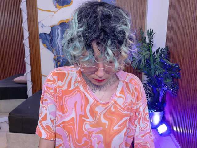 Lyra-tay live webcam show