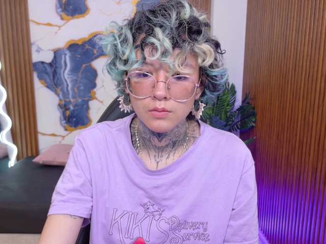 Lyra-tay live webcam show