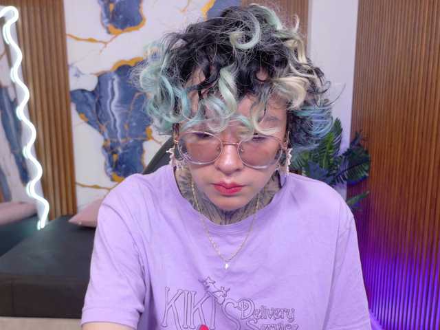 Lyra-tay live webcam show