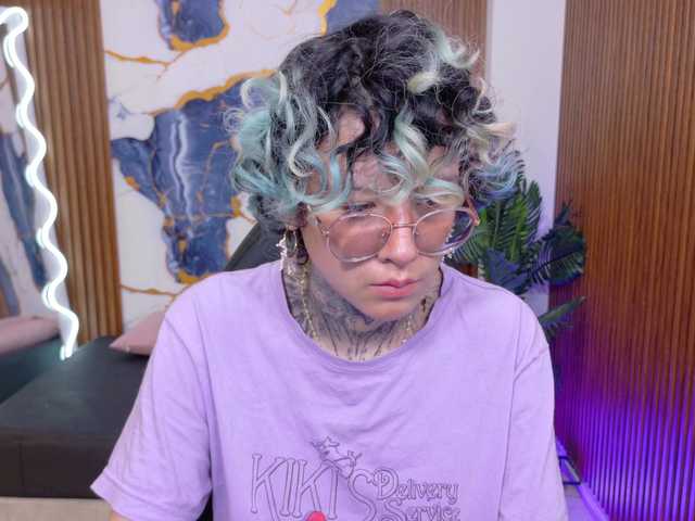 Lyra-tay live cam on BongaCams