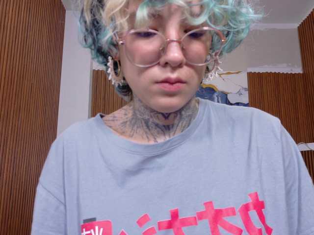 Lyra-tay live cam on BongaCams