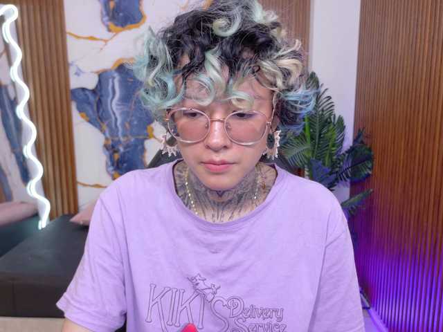 Lyra-tay live cam on BongaCams