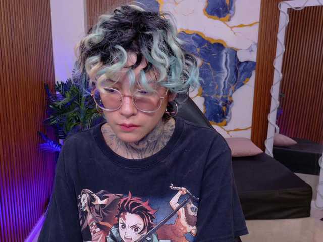 Lyra-tay live cam on BongaCams