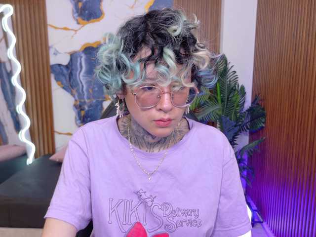 Lyra-tay live cam on BongaCams