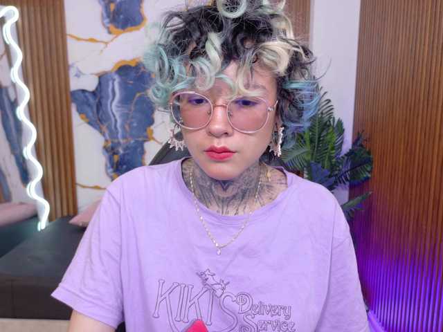 Lyra-tay live cam on BongaCams
