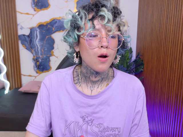 Lyra-tay live webcam show