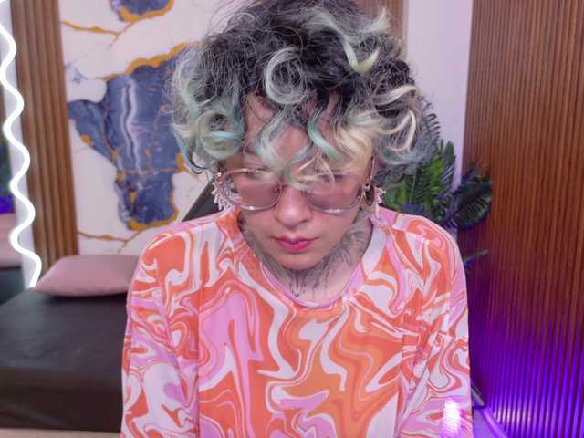 Lyra-tay live cam on BongaCams