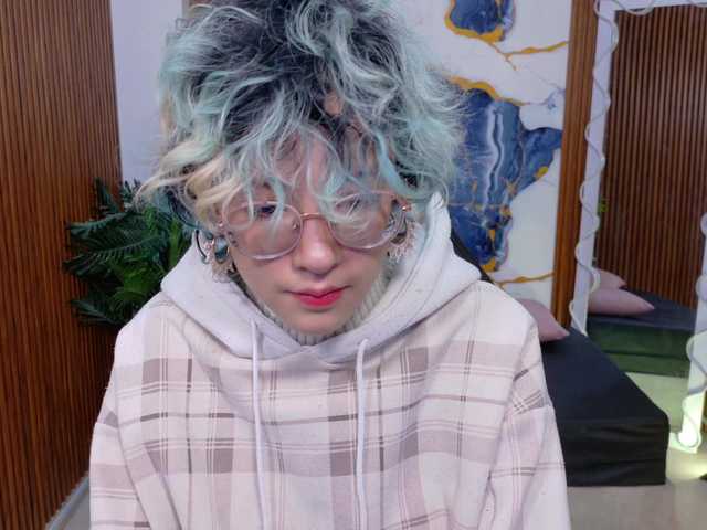 Lyra-tay live cam on BongaCams