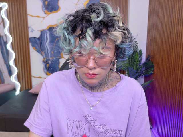 Lyra-tay live cam on BongaCams