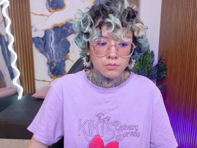 Lyra-tay live cam on BongaCams