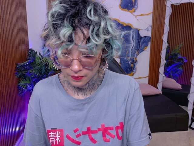 Lyra-tay live cam on BongaCams