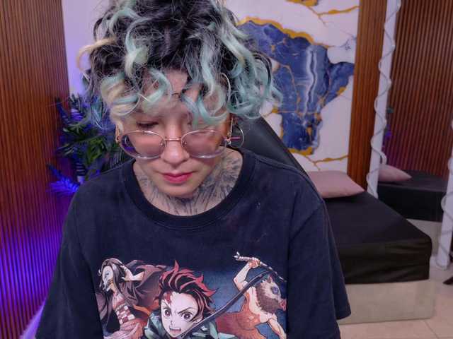 Lyra-tay live cam on BongaCams